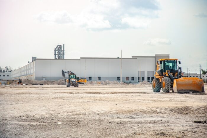 Baustelle mit Baufahrzeugen